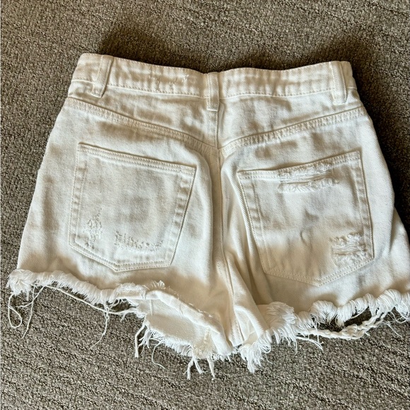 Blu Ivy Young Contemporary White Denim Cut Off Shorts SMALL - Picture 7 of 9